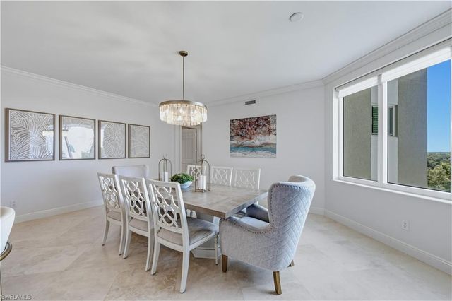 275 Indies WAY 605, Naples, FL 34110