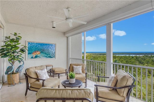 275 Indies WAY 605, Naples, FL 34110
