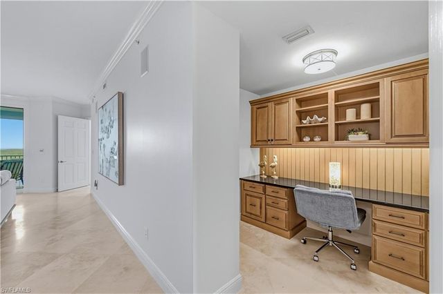 275 Indies WAY 605, Naples, FL 34110
