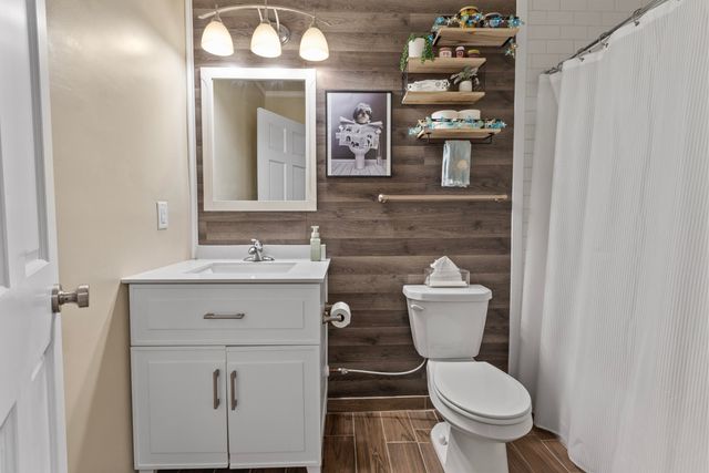 426 S Liberty Street, Hobart, IN 46342