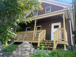 48 Lake St, Webster, MA 01570