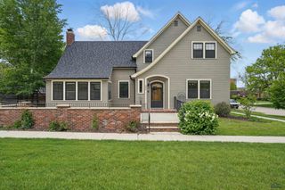 902 FULTON ST, Rapid City, SD 57701