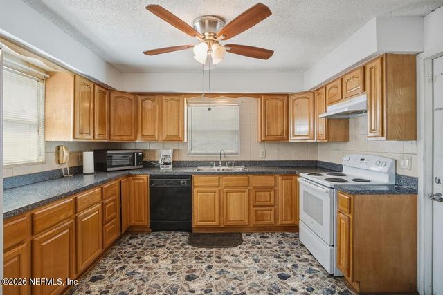 2012 TEAL Lane, Middleburg, FL 32068