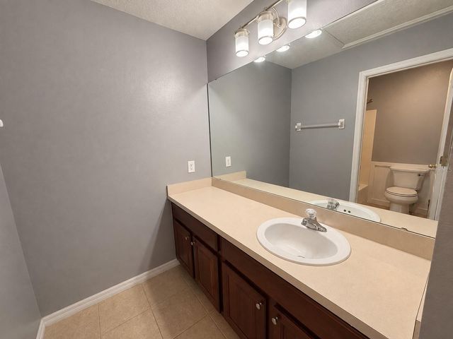 895 HACIENDA CIRCLE, Kissimmee, FL 34741