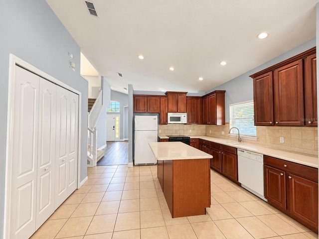 895 HACIENDA CIRCLE, Kissimmee, FL 34741