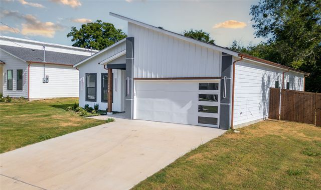 1304 Hemphill Street, Greenville, TX 75401