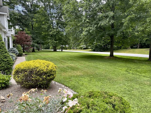 9 Sonja Lane, Ballston Spa, NY 12020