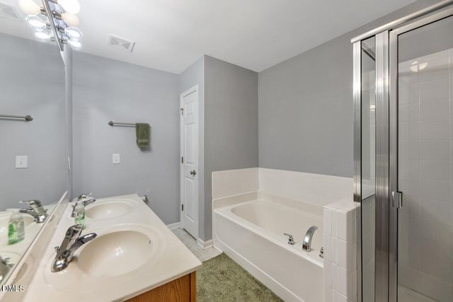 401 Scripps Lane 104, Raleigh, NC 27610