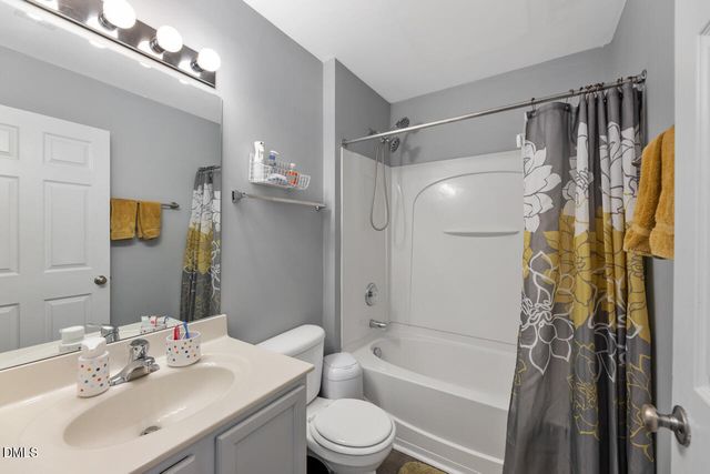 401 Scripps Lane 104, Raleigh, NC 27610