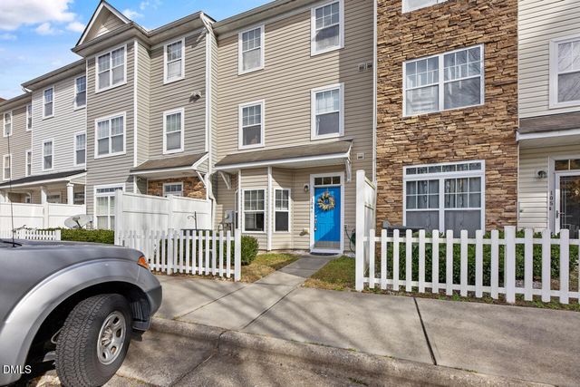 401 Scripps Lane 104, Raleigh, NC 27610