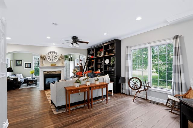 7441 Oakland Hills Drive, Indianapolis, IN 46236