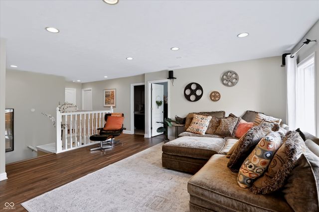 7441 Oakland Hills Drive, Indianapolis, IN 46236