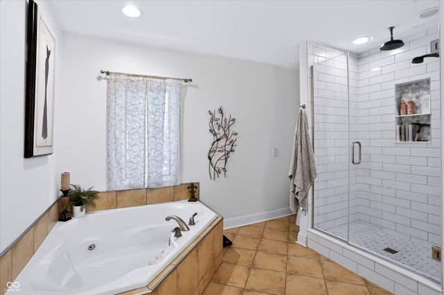 7441 Oakland Hills Drive, Indianapolis, IN 46236