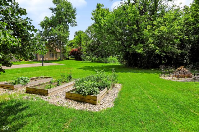 7441 Oakland Hills Drive, Indianapolis, IN 46236