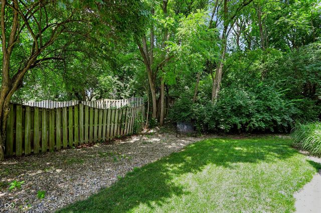 7441 Oakland Hills Drive, Indianapolis, IN 46236