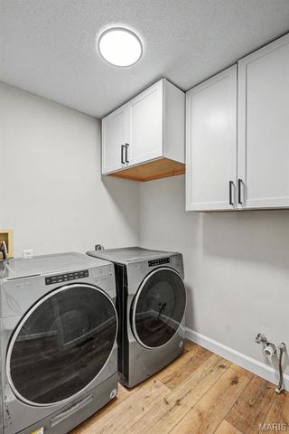 33 Carriage Way W, St Peters, MO 63376