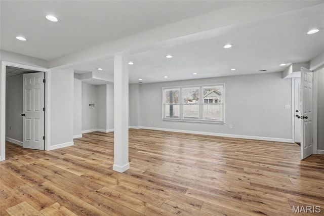 33 Carriage Way W, St Peters, MO 63376