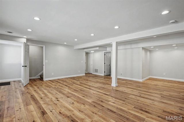 33 Carriage Way W, St Peters, MO 63376