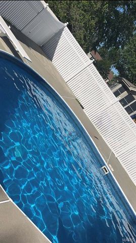 33 Carriage Way W, St Peters, MO 63376