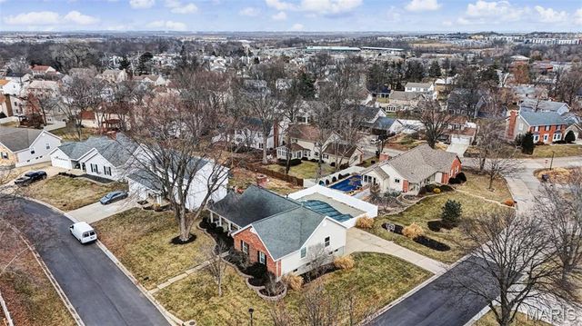 33 Carriage Way W, St Peters, MO 63376