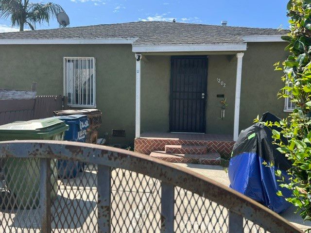1202 W 90th, Los Angeles, CA 90044