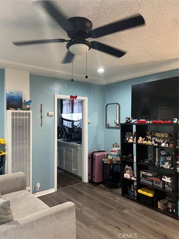 1202 W 90th, Los Angeles, CA 90044