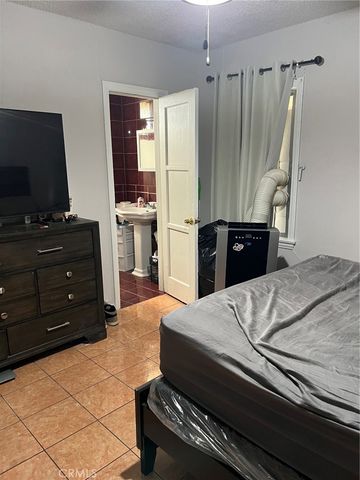 1202 W 90th, Los Angeles, CA 90044