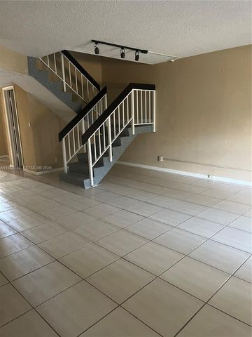 6548 Racquet Club Dr 89, Lauderhill, FL 33319