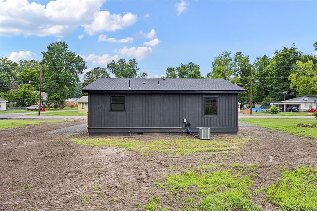 319 Perry Street, Dardanelle, AR 72834