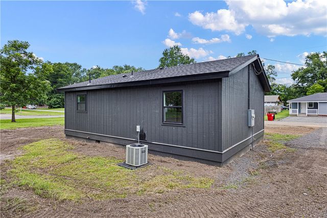 319 Perry Street, Dardanelle, AR 72834