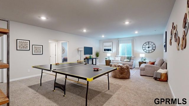 8360 S 176th Circle, Omaha, NE 68137