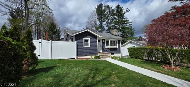 26 White Birch Trl, Jefferson Twp., NJ 07460