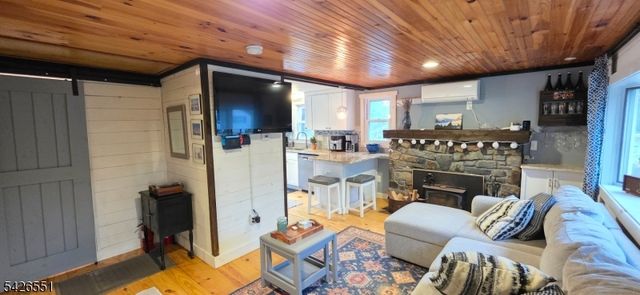 26 White Birch Trl, Jefferson Twp., NJ 07460