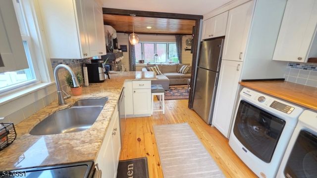 26 White Birch Trl, Jefferson Twp., NJ 07460