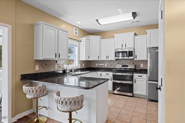 174 Silverthorne Drive, Sanford, NC 27332