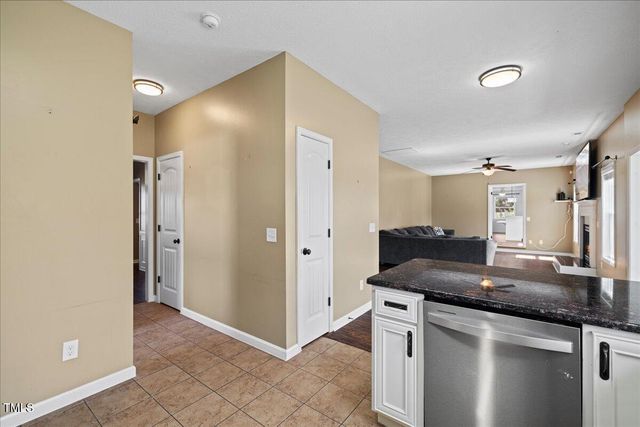 174 Silverthorne Drive, Sanford, NC 27332