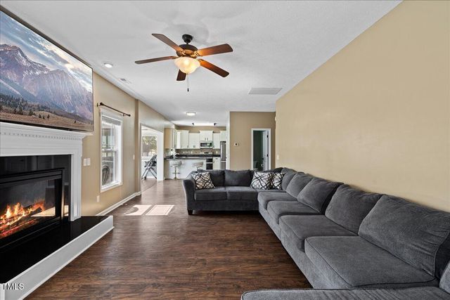 174 Silverthorne Drive, Sanford, NC 27332
