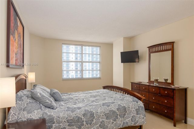 1965 S Ocean Dr 9F, Hallandale Beach, FL 33009