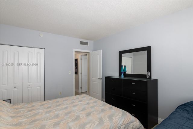 1965 S Ocean Dr 9F, Hallandale Beach, FL 33009