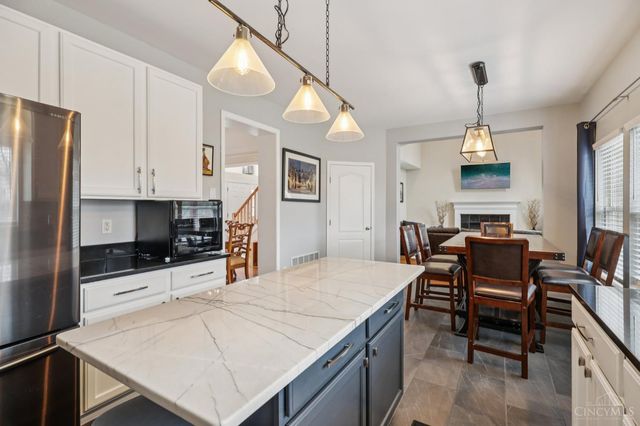 2520 Hingham Lane, Centerville, OH 45459