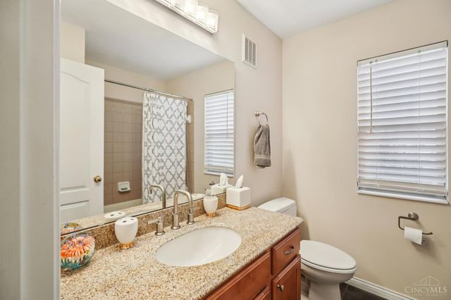 2520 Hingham Lane, Centerville, OH 45459