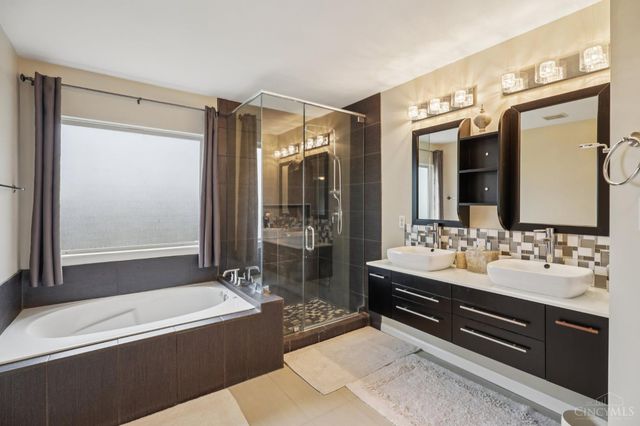 2520 Hingham Lane, Centerville, OH 45459