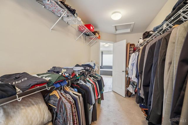 2520 Hingham Lane, Centerville, OH 45459