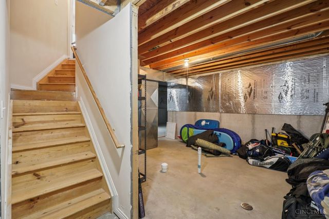 2520 Hingham Lane, Centerville, OH 45459