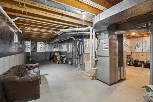 2520 Hingham Lane, Centerville, OH 45459