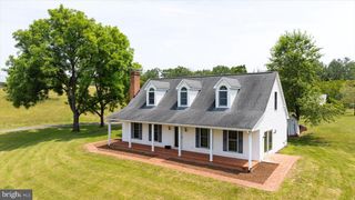 274A AARON MOUNTAIN RD, Castleton, VA 22716