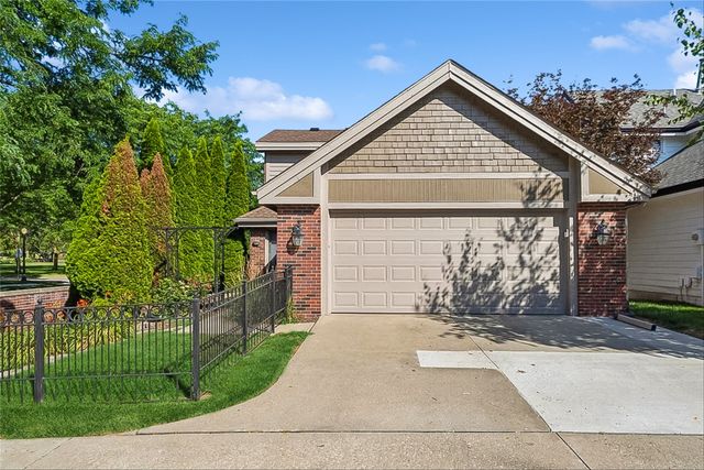 6145 Crescent Chase None, Johnston, IA 50131