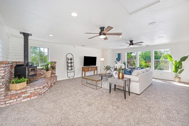 4110 Secret Ravine Way, Rocklin, CA 95677