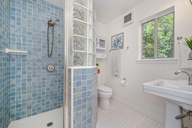 4110 Secret Ravine Way, Rocklin, CA 95677