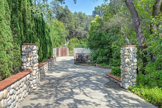 4110 Secret Ravine Way, Rocklin, CA 95677